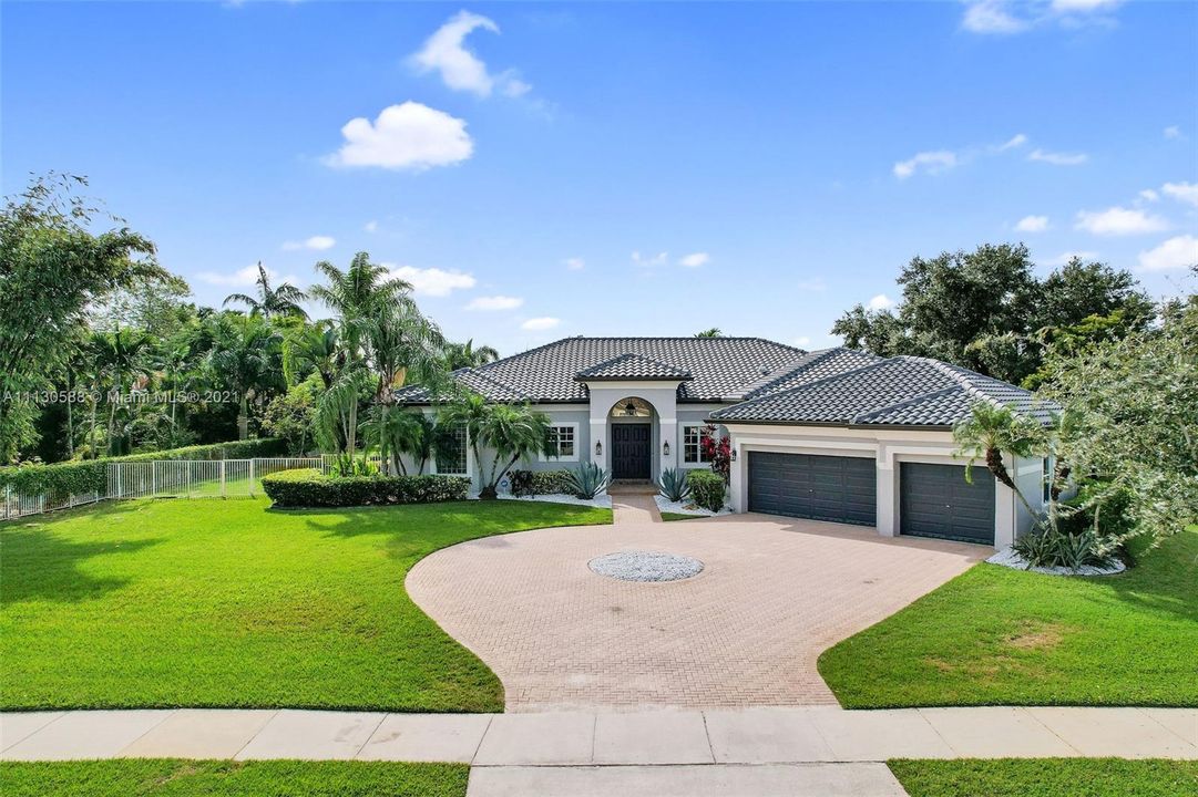 Recently Sold: $1,345,000 (4 beds, 4 baths, 3641 Square Feet)