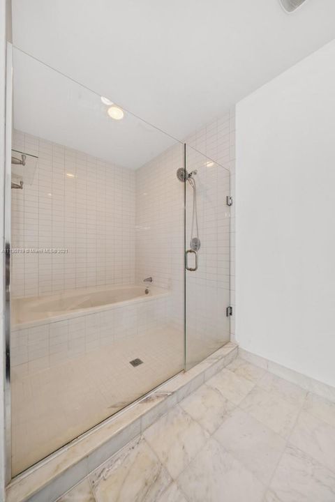 最近售出: $650,000 (2 贝兹, 2 浴室, 1315 平方英尺)