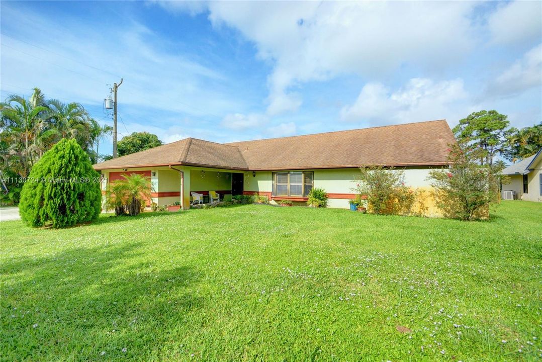 Recently Sold: $498,000 (3 beds, 2 baths, 2351 Square Feet)