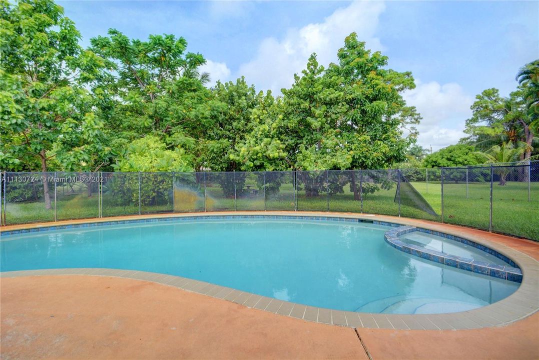 Recently Sold: $498,000 (3 beds, 2 baths, 2351 Square Feet)