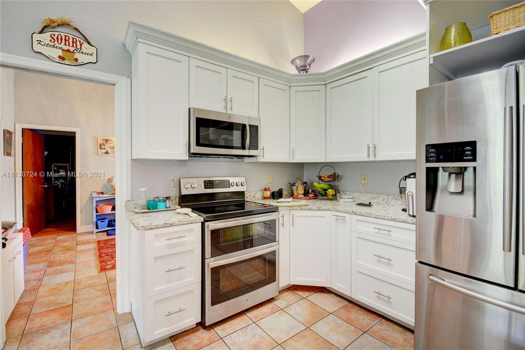 Recently Sold: $498,000 (3 beds, 2 baths, 2351 Square Feet)