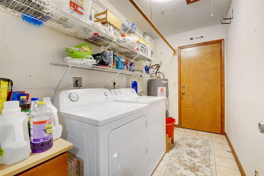 Recently Sold: $498,000 (3 beds, 2 baths, 2351 Square Feet)