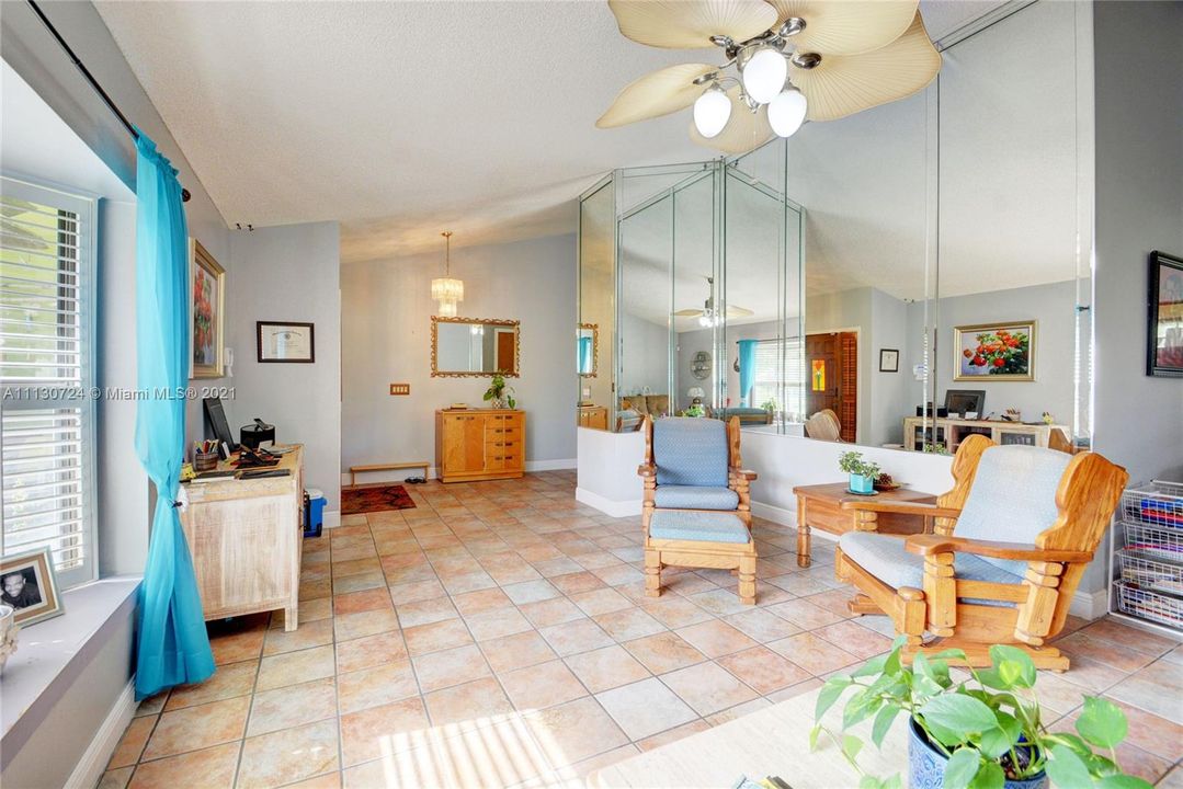 Recently Sold: $498,000 (3 beds, 2 baths, 2351 Square Feet)