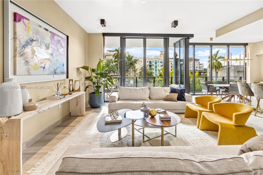 Recently Sold: $3,590,000 (3 beds, 4 baths, 2569 Square Feet)