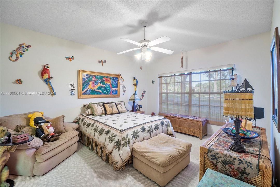 Vendido Recientemente: $129,000 (3 camas, 3 baños, 1513 Pies cuadrados)