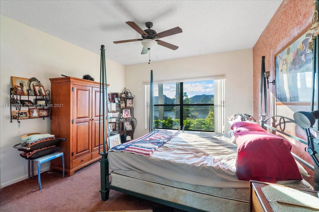 Vendido Recientemente: $129,000 (3 camas, 3 baños, 1513 Pies cuadrados)
