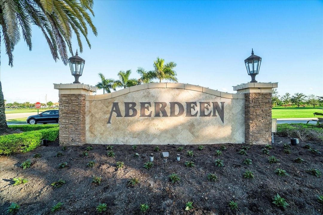 Vendido Recientemente: $129,000 (3 camas, 3 baños, 1513 Pies cuadrados)