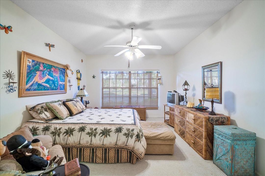 Vendido Recientemente: $129,000 (3 camas, 3 baños, 1513 Pies cuadrados)