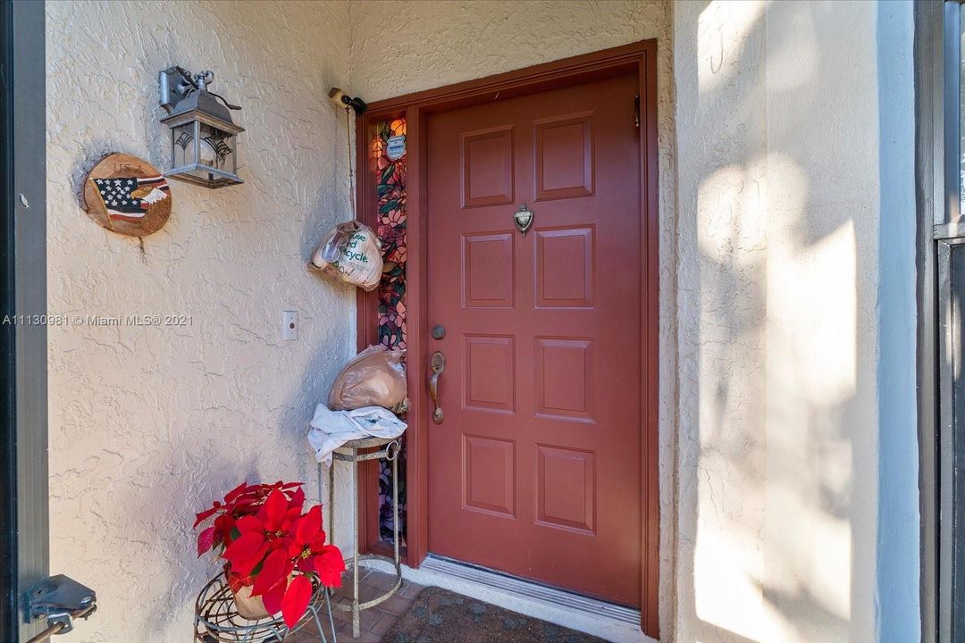Vendido Recientemente: $129,000 (3 camas, 3 baños, 1513 Pies cuadrados)