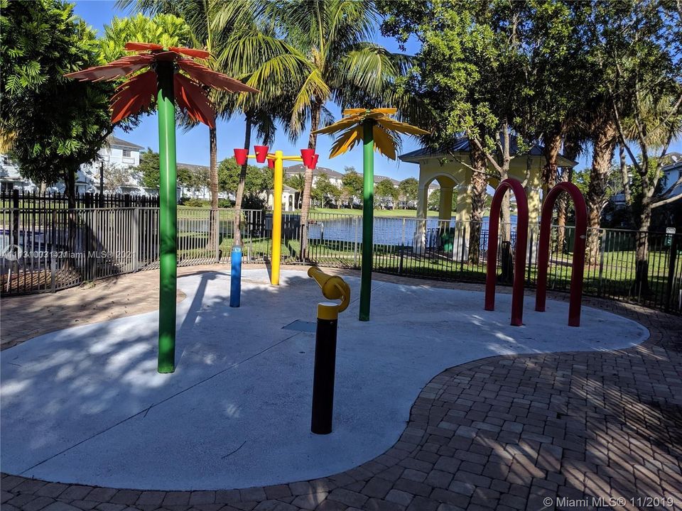 Recently Rented: $1,750 (2 beds, 2 baths, 1120 Square Feet)