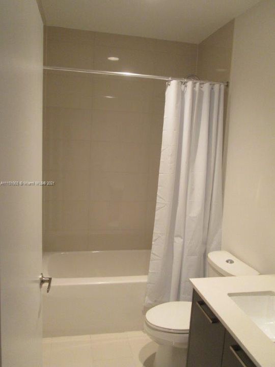 Recently Rented: $1,750 (2 beds, 2 baths, 1120 Square Feet)