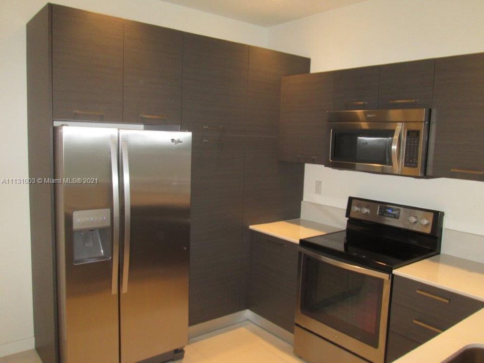 Recently Rented: $1,750 (2 beds, 2 baths, 1120 Square Feet)