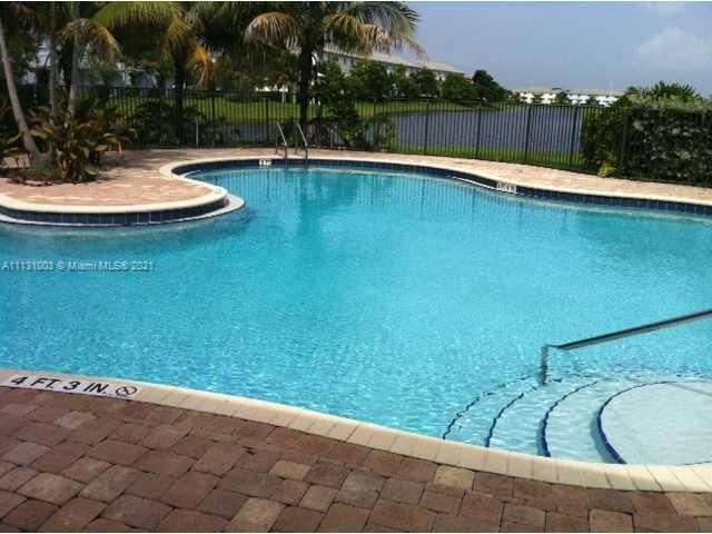 Recently Rented: $1,750 (2 beds, 2 baths, 1120 Square Feet)