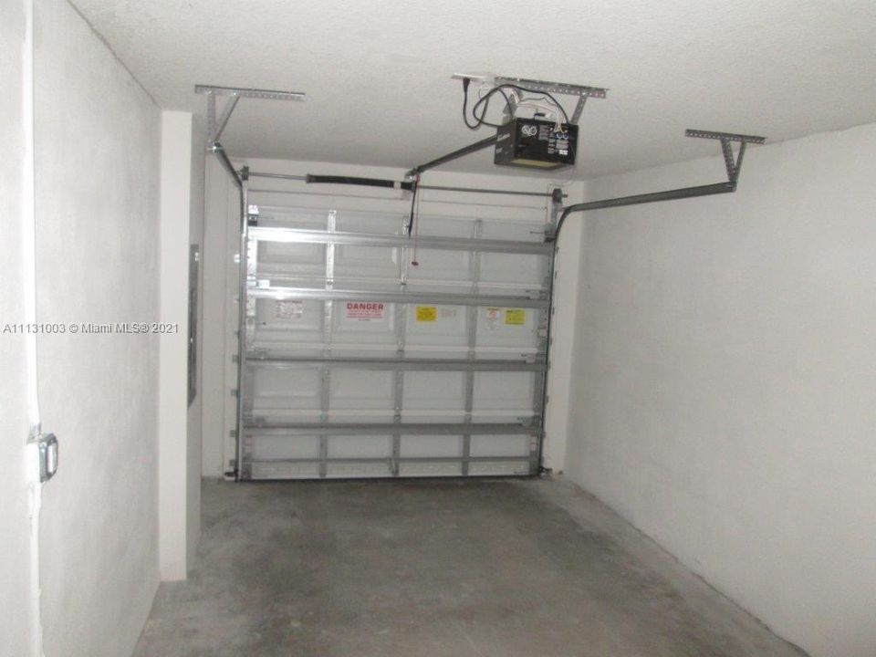 Recently Rented: $1,750 (2 beds, 2 baths, 1120 Square Feet)