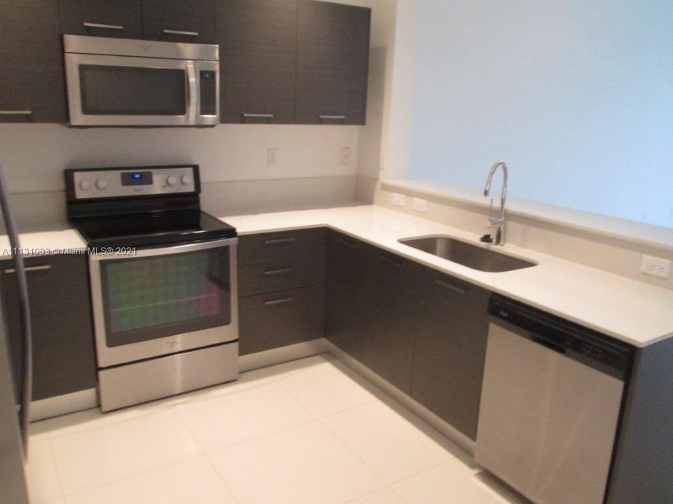 Recently Rented: $1,750 (2 beds, 2 baths, 1120 Square Feet)