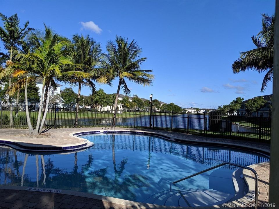 Recently Rented: $1,750 (2 beds, 2 baths, 1120 Square Feet)