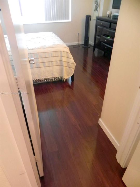 Recently Rented: $2,600 (1 beds, 1 baths, 846 Square Feet)