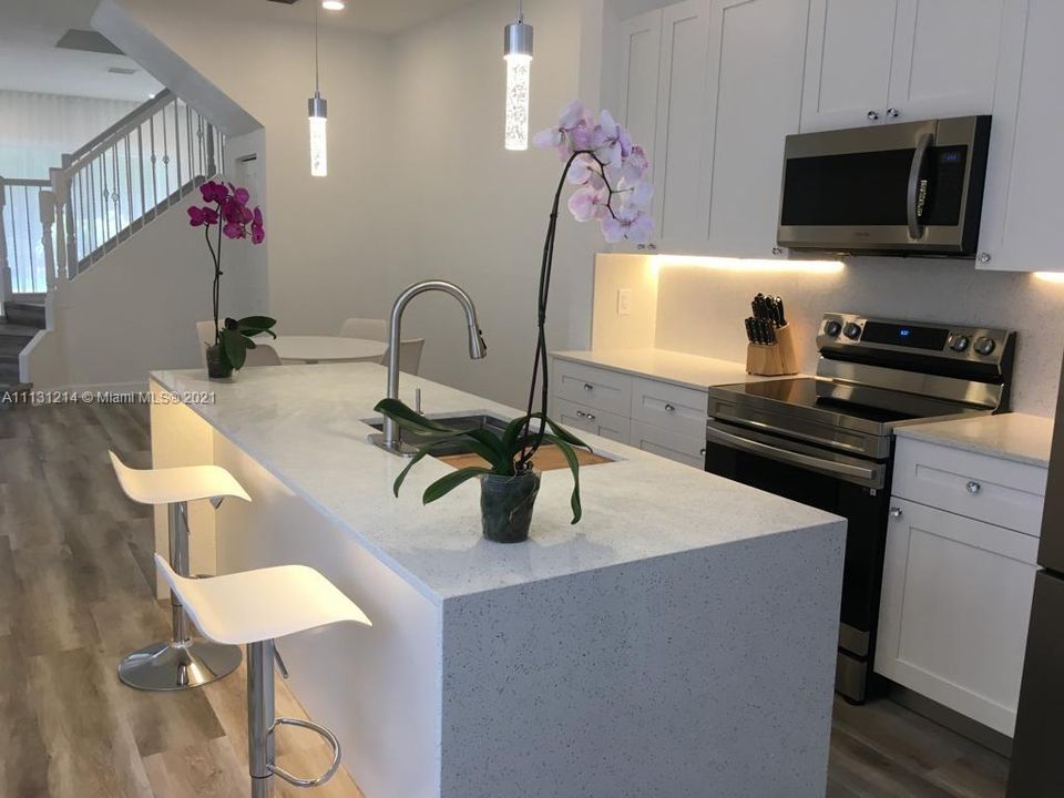 Recently Sold: $1,190,000 (3 beds, 2 baths, 2126 Square Feet)