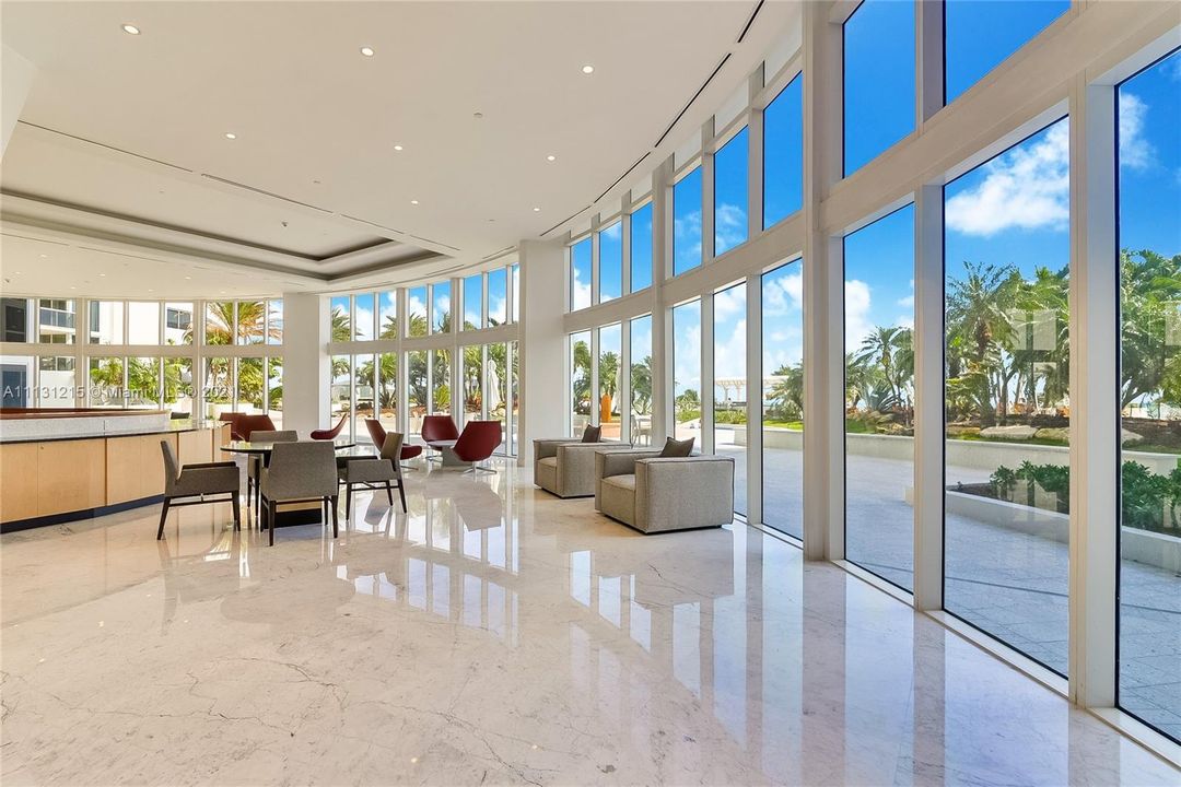 Recently Sold: $2,500,000 (3 beds, 3 baths, 2665 Square Feet)