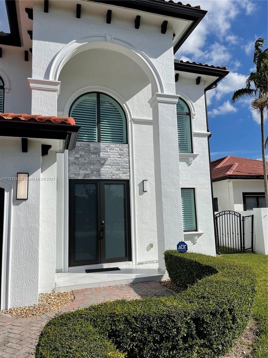 Recently Sold: $1,250,000 (4 beds, 3 baths, 2993 Square Feet)