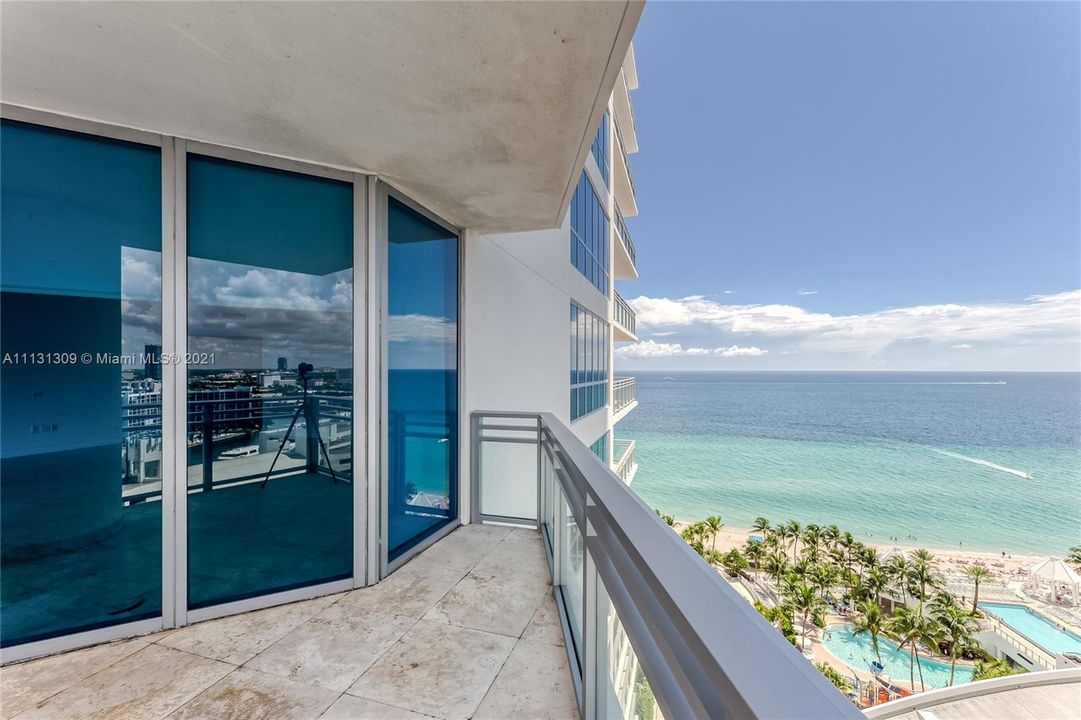 Recently Sold: $1,850,000 (3 beds, 3 baths, 2623 Square Feet)