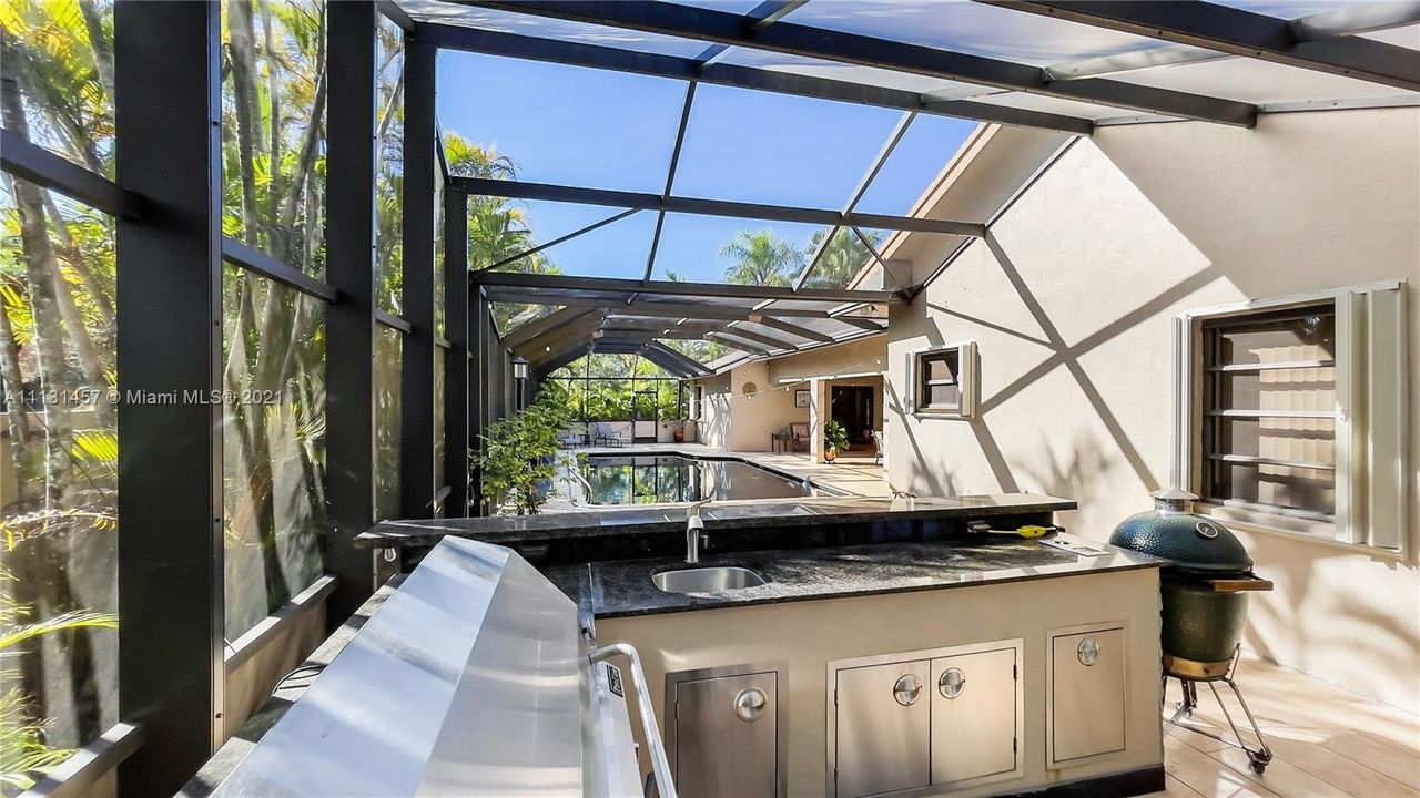 Recently Rented: $8,000 (5 beds, 4 baths, 4113 Square Feet)