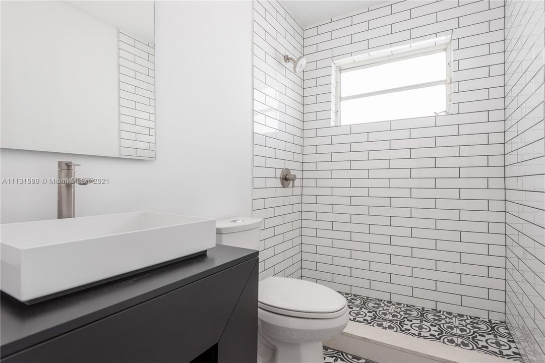 Recientemente alquilado: $2,300 (1 camas, 1 baños, 670 Pies cuadrados)