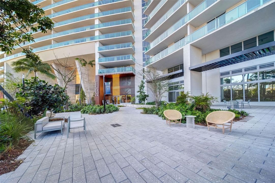 Recently Rented: $3,009 (2 beds, 2 baths, 1120 Square Feet)