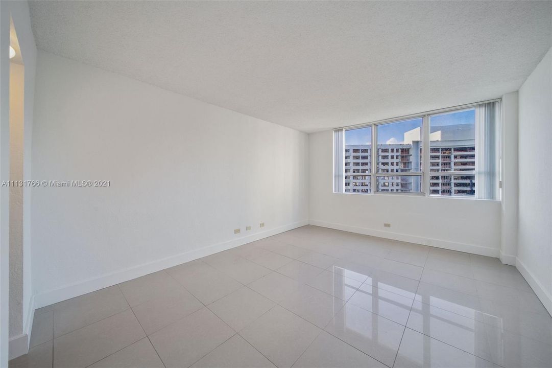 Recently Rented: $3,009 (2 beds, 2 baths, 1120 Square Feet)