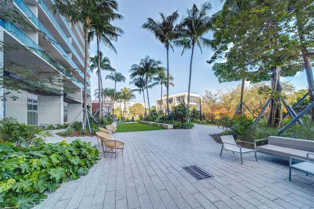 Recently Rented: $3,009 (2 beds, 2 baths, 1120 Square Feet)