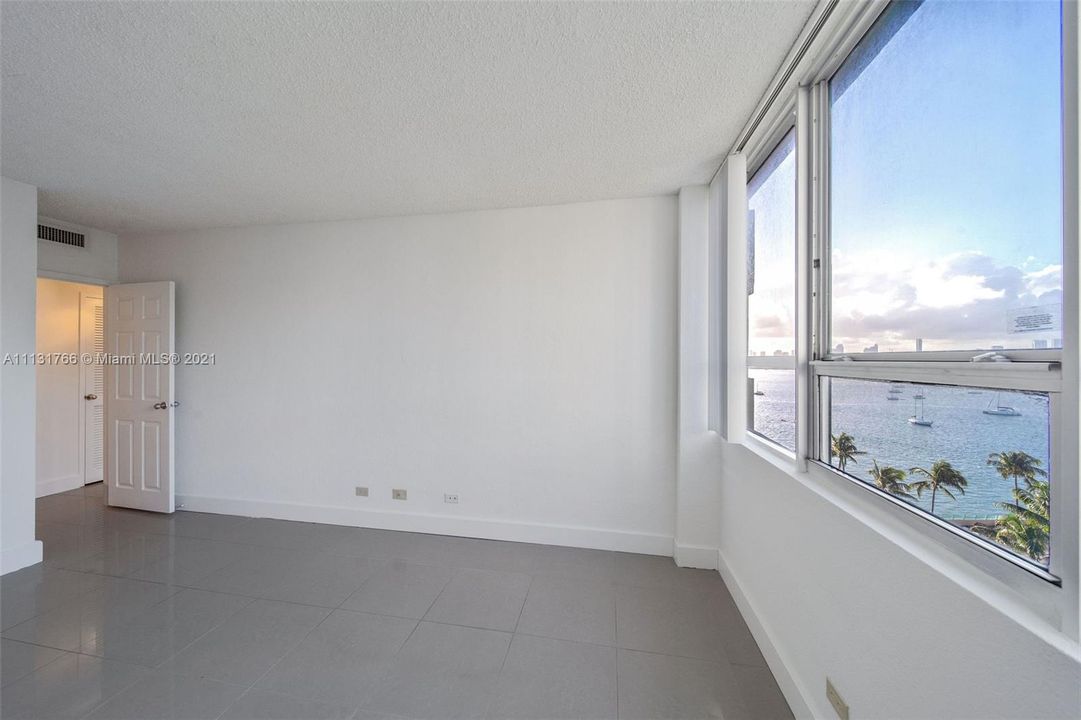 Recently Rented: $3,009 (2 beds, 2 baths, 1120 Square Feet)