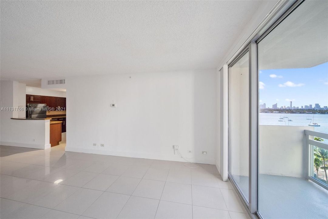 Recently Rented: $3,009 (2 beds, 2 baths, 1120 Square Feet)