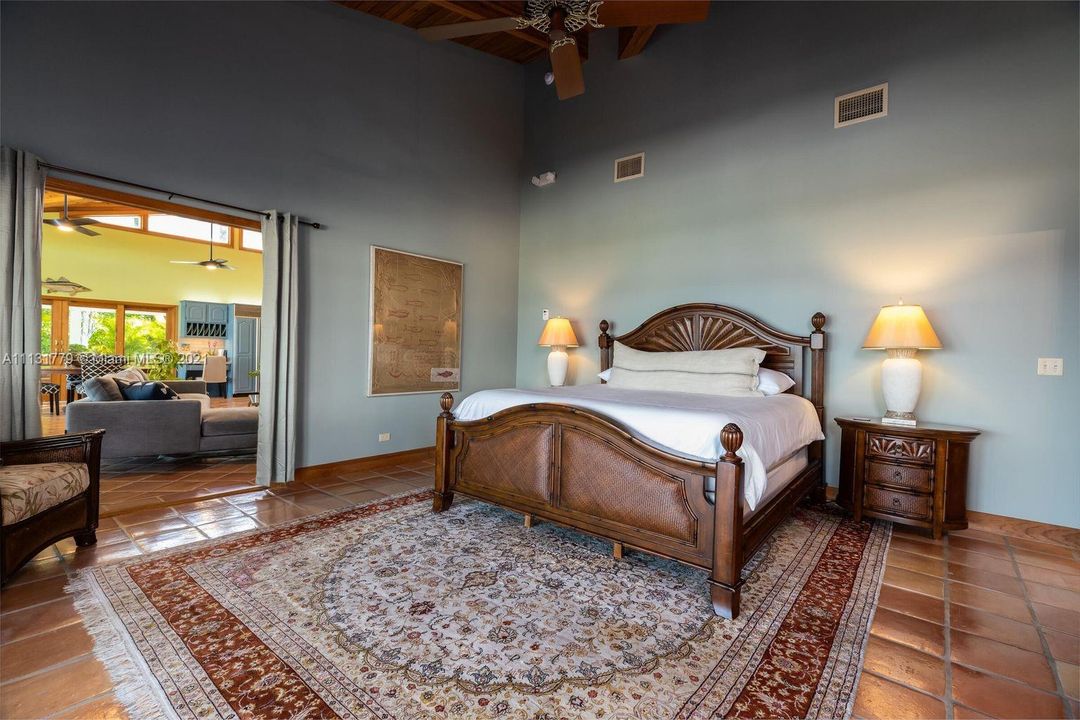 Recently Sold: $5,500,000 (3 beds, 2 baths, 0 Square Feet)