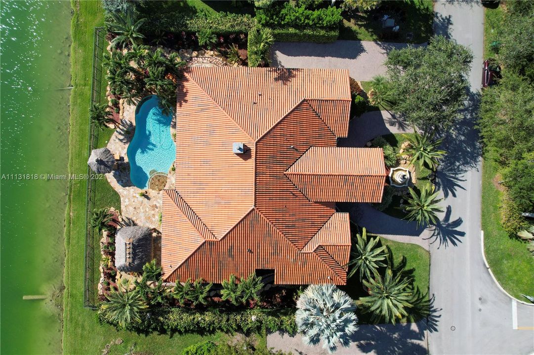 Recently Sold: $1,299,000 (6 beds, 5 baths, 3875 Square Feet)