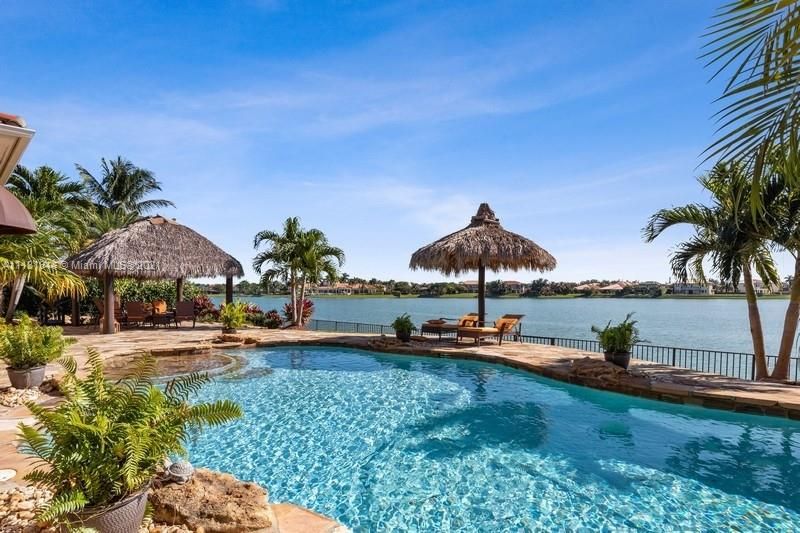 Recently Sold: $1,299,000 (6 beds, 5 baths, 3875 Square Feet)