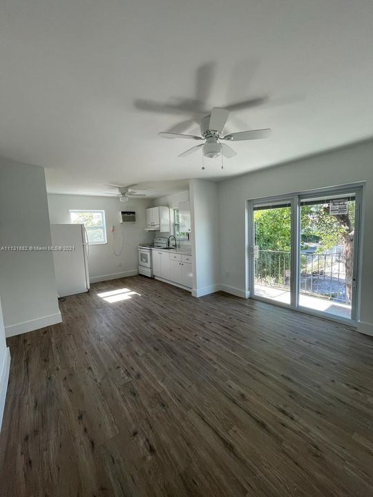 Recently Rented: $1,950 (2 beds, 1 baths, 860 Square Feet)