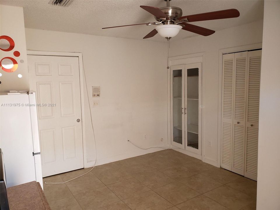 Recently Rented: $950 (0 beds, 1 baths, 3000 Square Feet)