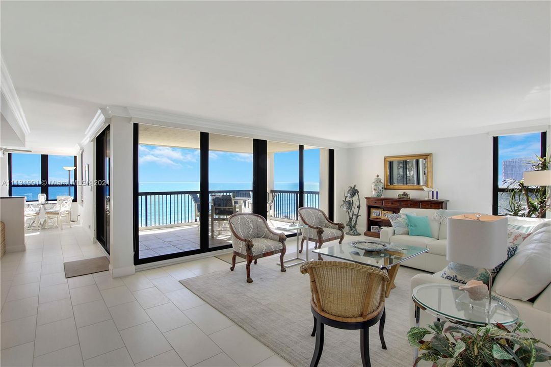 Recently Sold: $2,300,000 (2 beds, 2 baths, 2010 Square Feet)