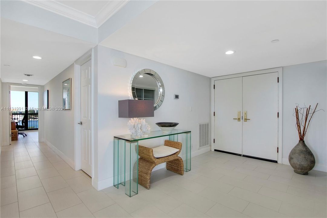 Recently Sold: $2,300,000 (2 beds, 2 baths, 2010 Square Feet)