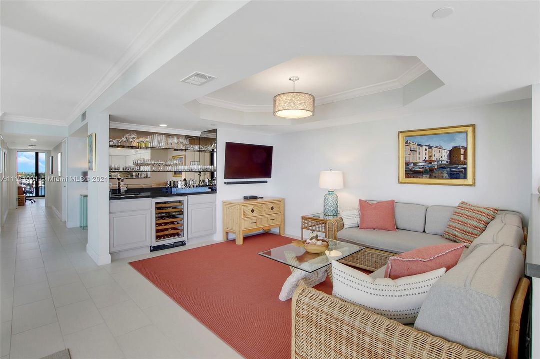 Recently Sold: $2,300,000 (2 beds, 2 baths, 2010 Square Feet)