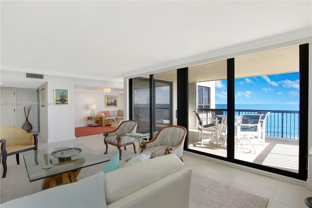 Recently Sold: $2,300,000 (2 beds, 2 baths, 2010 Square Feet)