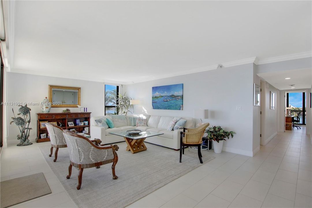 Recently Sold: $2,300,000 (2 beds, 2 baths, 2010 Square Feet)