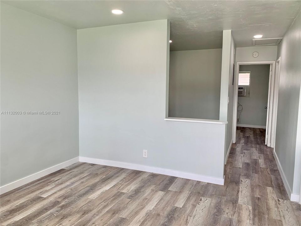 Recently Rented: $1,550 (2 beds, 1 baths, 0 Square Feet)