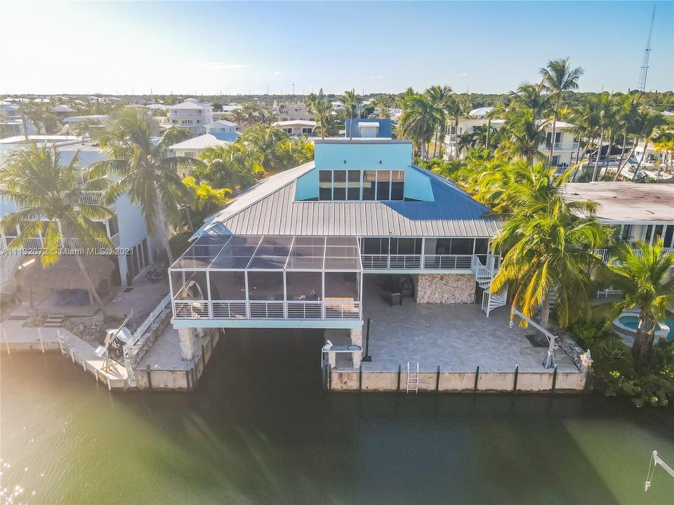 Recently Sold: $1,999,000 (4 beds, 3 baths, 2624 Square Feet)