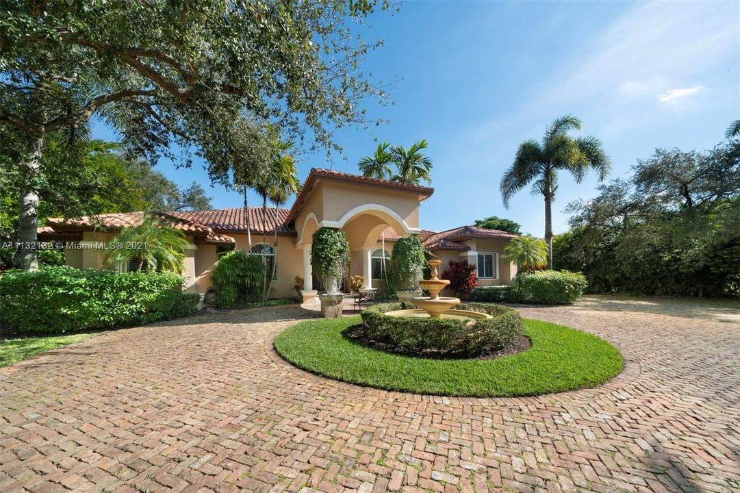 Recently Sold: $1,885,000 (4 beds, 4 baths, 3541 Square Feet)