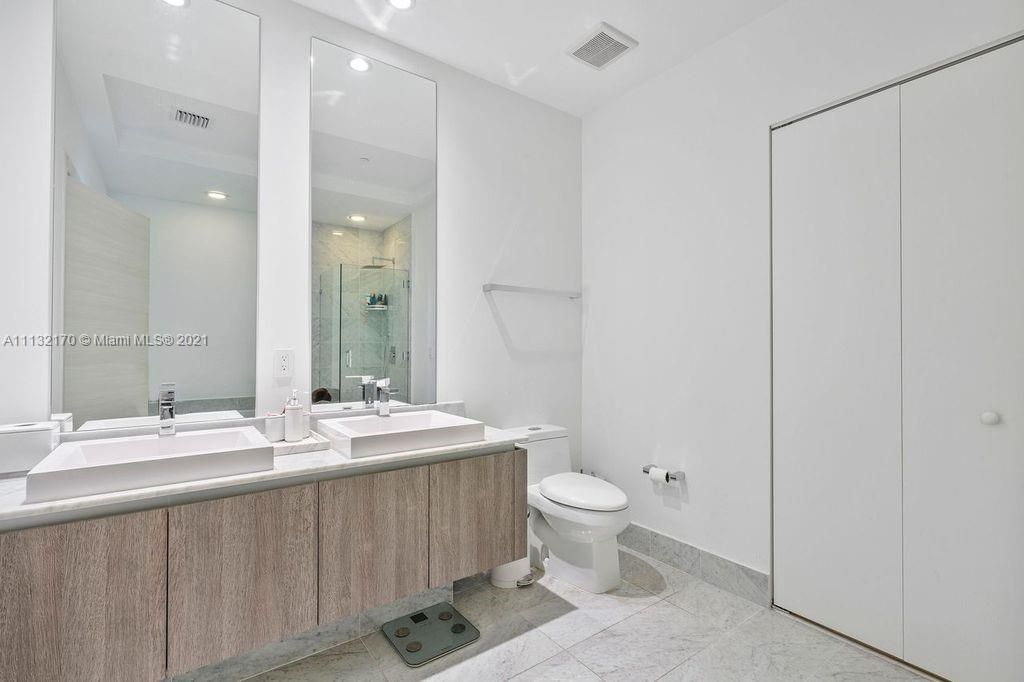 最近租的: $8,000 (3 贝兹, 3 浴室, 1321 平方英尺)