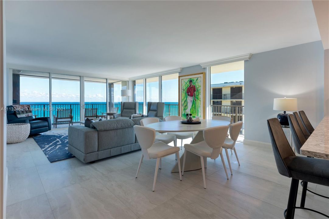 Recently Sold: $1,995,000 (3 beds, 3 baths, 1800 Square Feet)