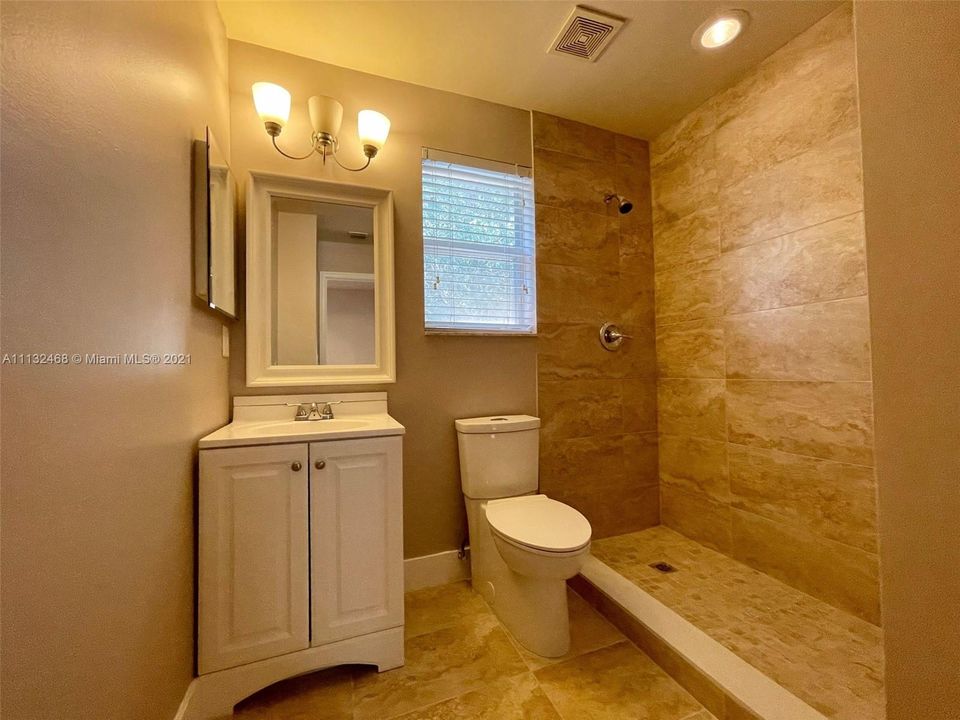 最近售出: $555,000 (4 贝兹, 2 浴室, 2189 平方英尺)