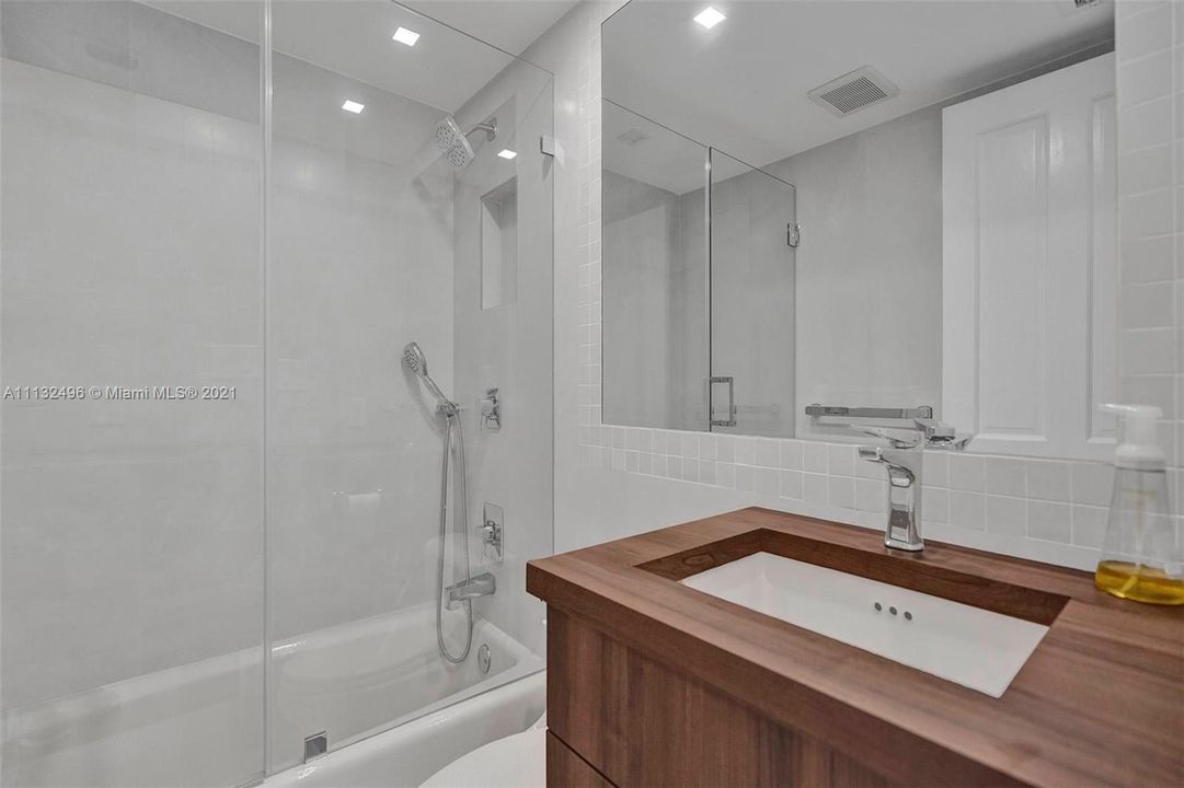 最近售出: $515,000 (2 贝兹, 2 浴室, 1316 平方英尺)