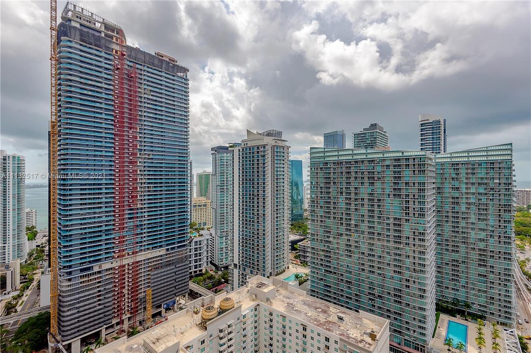 Recently Sold: $750,000 (2 beds, 2 baths, 1227 Square Feet)